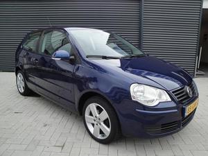 Volkswagen Polo 1.4-16V SPORTLINE EINDEJAAR ACTIE !!