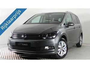 Volkswagen Touran 1.6 TDI 110PK DSG HIGHLINE 7-PERSOONS Navigatie, DAB , P-Sensoren, Spiegel Pakket 2 2 garantie