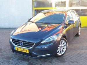 Volvo V40 1.6 D2 115PK 5drs SUMMUM BJ2012 Vol-Leder Xenon LMV-17` Navi PDC LED