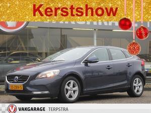 Volvo V40 1.6 D2 MOMENTUM  115pk  Navi  Climat  Cruise  Blueth.  Achteruitrij. cam.  Mistl.  16`LMV  Pdc  Afn.