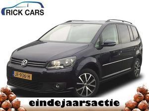 Volkswagen Touran 1.6 TDI Highline PANO DAK RIJKLAAR EN LEVERBAAR NAVI, LEER, PANORAMA DAK, LMV, PD