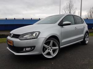 Volkswagen Polo 1.2-12V BLUEMOTION NAVI XENON CLIMATRONIC BOMVOL!!!