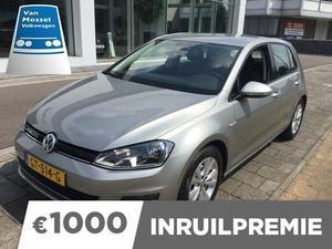 Volkswagen Golf 1.0TSI 85KW 5D Executive