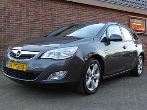 Opel Astra Sports Tourer 1.4 TURBO EDITION `11 Lichte Schade!