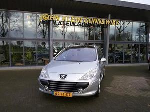 Peugeot 307 SW 1.6 HDIF PREMIUM TREKHAAK EN PARROT INGEBOUWD