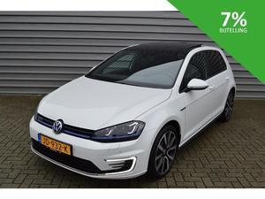 Volkswagen Golf 1.4 TSI 204PK GTE NAVI PANO-DAK SERRON-18` PARK-ASSIST 90%GETINT-GLAS 7%BIJTELLING