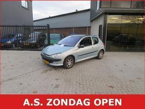 Peugeot 206 2.0-16V GTI AIRCO zeer snel