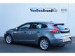 Volvo V40 2.0 T3 MOMENTUM Sensus Navigatie 17``