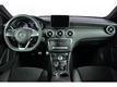 Mercedes-Benz A-klasse 180d AMG LINE Keyless-Go, Navigatie, Zitcomfortpakket, Licht en Zichtpakket Handgeschakeld