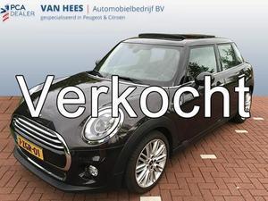 Mini Cooper 1.5 Chili head up leer automaat navigatie serious bussines