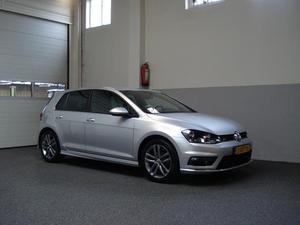 Volkswagen Golf 1.2TSI 105PK 5D R LINE