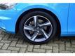 Volvo V40 1.6 T2 200pk R-DESIGN Stoelverwarming Navigatie PDC 17 inch LM velgen