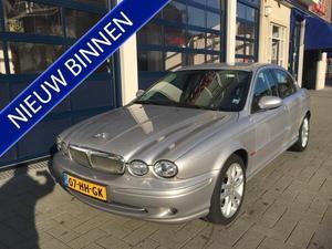 Jaguar X-Type 2.5 V6 Executive