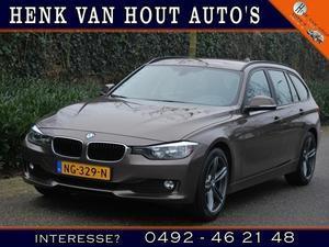 BMW 3-serie Touring 318D LUXURY LINE