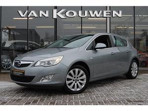 Opel Astra 1.4T 140PK COSMO NAVI   17INCH