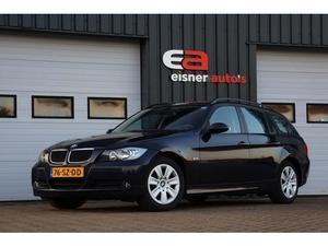 BMW 3-serie Touring 318D INTRODUCTION | dealerond. | navi | trekhaak |