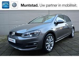 Volkswagen Golf 1.2 TSI 110 pk 5 deurs HIGHLINE Navigatie PDC Climatronic 17 inch LM velgen