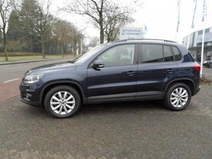 Volkswagen Tiguan 2.0 TDI LM17 NAVIGATIE PDC MULTIMEDIA ECC AIRCO NL AUTO