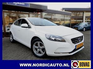 Volvo V40 1.6 T3 MOMENTUM NAVI CAMERA KEYLESS