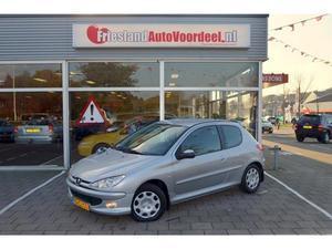 Peugeot 206 1.4 HDi Air-line 3   Super netjes   Airco !