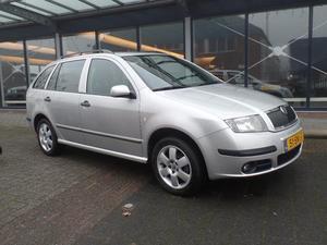 Skoda Fabia Combi 1.4-16V EQUIPE PLUS, AIRCO,LM VELGEN,TREKHAAK,CRUISE C,ELEK RAMEN,CENTR VERGR.