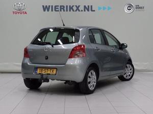 Toyota Yaris 1.3 VVT-i Sol MMT-automaat 5-deurs Airco CDV Radio Cd-speler