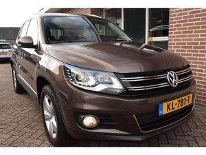 Volkswagen Tiguan 2.0 TDI 103kw 140pk DSG SPORT&STYLE 4MOTION Xenon Ecc Pdc Navigatie Keyless Trekhaak