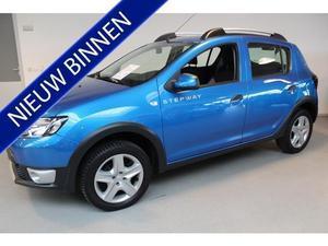 Dacia Sandero 0.9 TCE STEPWAY LAURÉATE ROBUUST, STOER, HOGE INSTAP EN TREKHAAK! 36000KM. MET ALLE OPTIES.