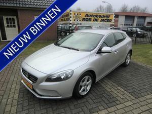 Volvo V40 1.6 D2 Momentum Trekhaak Navi Ecc Camera Half Leer Lmv enz.