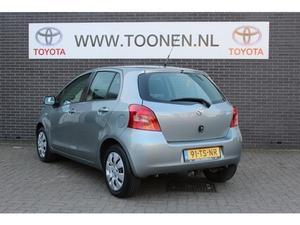 Toyota Yaris 1.3 VVTI SOL Airco Afneembare trekhaak!!