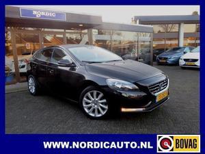 Volvo V40 1.6 D2 MOMENTUM PANORAMADAK COGNAC LEDER NAVIGATIE CAMERA