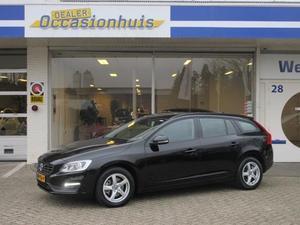 Volvo V60 2.0 D3 150 pk Momentum  NAV PDC Bluetooth Winterpakket