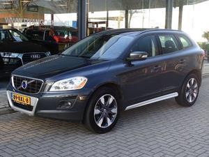 Volvo XC60 2.4D Drive-e RTI Navigatie Bluetooth PDC v a