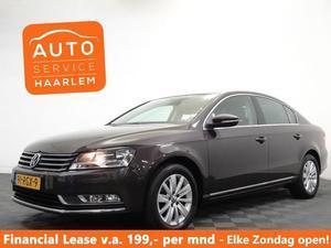 Volkswagen Passat Sedan 1.4 TSI Highline BLUEMOTION , Navi Full map, ECC, LMV