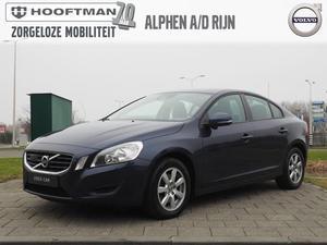 Volvo S60 T4 AUT 6  KINETIC DRIVER SUPPORT LINE LEDER NAVI BLUETOOTH