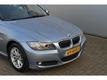 BMW 3-serie 318i LUXURY LINE, NL Auto, Sportstoelen, Zwart Leder, Bi-Xenon, Groot Navigatie, 2x Pdc, Clima, Crui