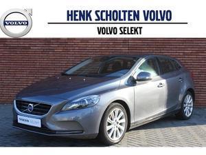 Volvo V40 D2 MOMENTUM