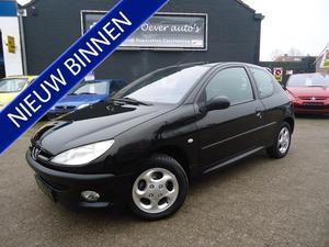 Peugeot 206 1.4 GENTRY PREMIUM   Half leder alcantara   Clima airco   Lm-velgen   Elek-pakket !!!