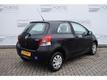 Toyota Yaris 1.0 VVTI ACCES Airco  Cv  Elektr. ramen .