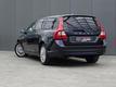 Volvo V70 2.4 D5   185 PK MOMENTUM   LEER   NAVI   FACELIFT   GOED ONDERH. !!