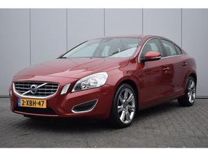 Volvo S60 2.0 D3 MOMENTUM AUTOMAAT Ecc Cruise Navi