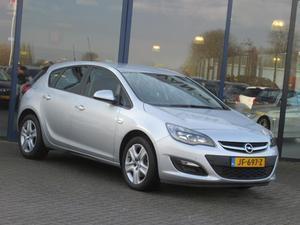 Opel Astra 1.6 CDTi 110pk Design Edition 5dr PDC ECC