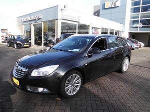 Opel Insignia 1.4T SPORTS TOUR. BUSINESS