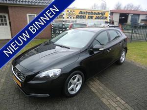 Volvo V40 1.6 D2 Kinetic 6-Bak 115 PK Navi Airco-Ecc Lmv enz.