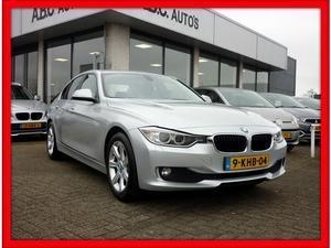 BMW 3-serie 320i EXECUTIVE NAVIGATIE-XENON-1e EIGENAAR-BOVAG GARANTIE