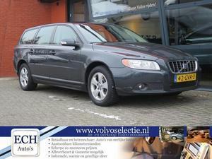 Volvo V70 2.4 D5 163pk Automaat, Leer, Navi, Stoelverwarming, PDC, Bluetooth