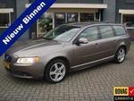 Volvo V70 2.5T Momentum - 7 Persoons - Automaat