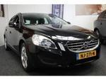 Volvo V60 2.4 D5 Momentum 215 PK NAVI STOF LEDER AUTOMAAT AFN. TREKHAAK CRUISE CONTROL NIEUW STAAT !!