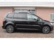 Volkswagen Touran 1.6 TDI 77kw 105pk DSG HIGHLINE BLUEMOTION 7Pers. Xenon Ecc Pdc Trekhaak Panoramadak Navigatie