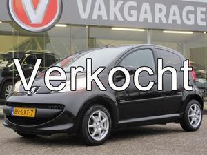 Peugeot 107 1.0-12V XS  68pk  Airco  C.V. Afstand  Elek.ramen  Isofix  LMV  5-deurs.